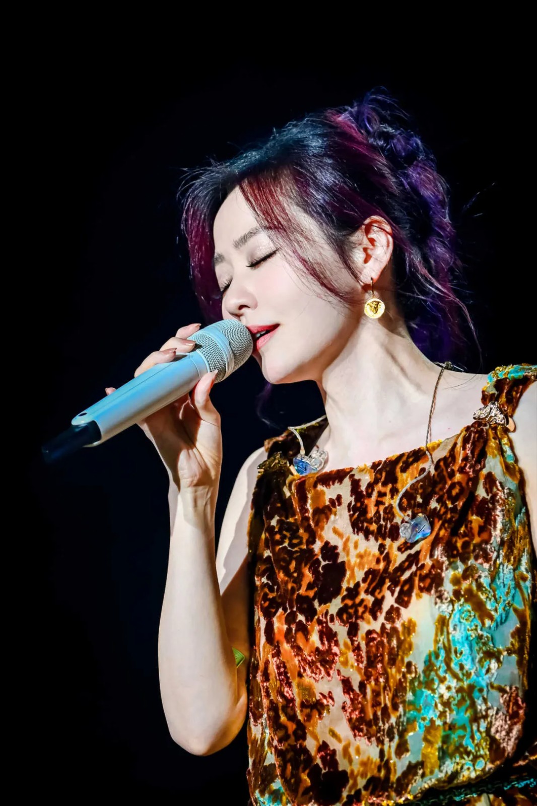 音樂盛宴，綿陽不眠夜！張靚穎領銜眾星，2.5萬+觀眾共襄盛舉！