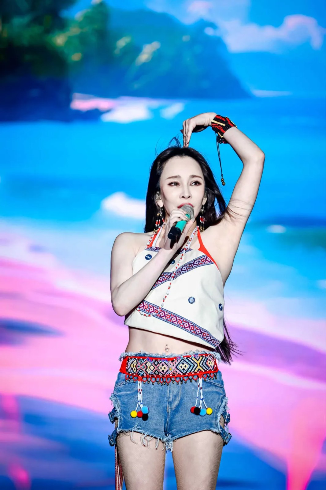 音樂盛宴，綿陽不眠夜！張靚穎領銜眾星，2.5萬+觀眾共襄盛舉！